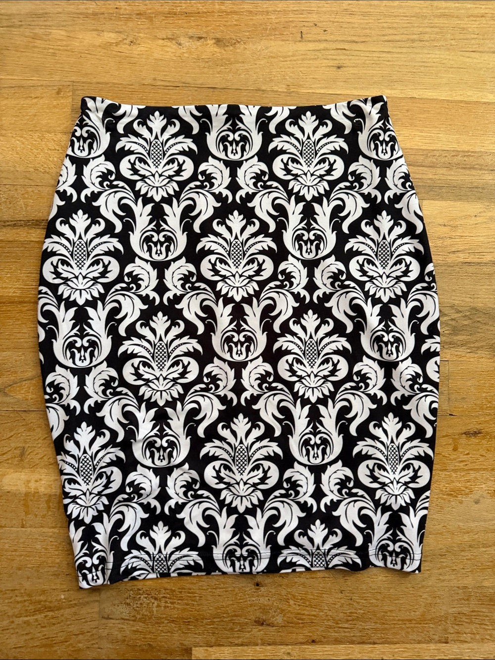 Nookie Black and White Damask Pencil Skirt